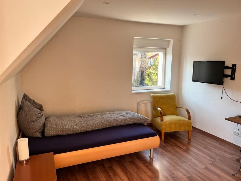 Möbliertes Zimmer in 3er WG