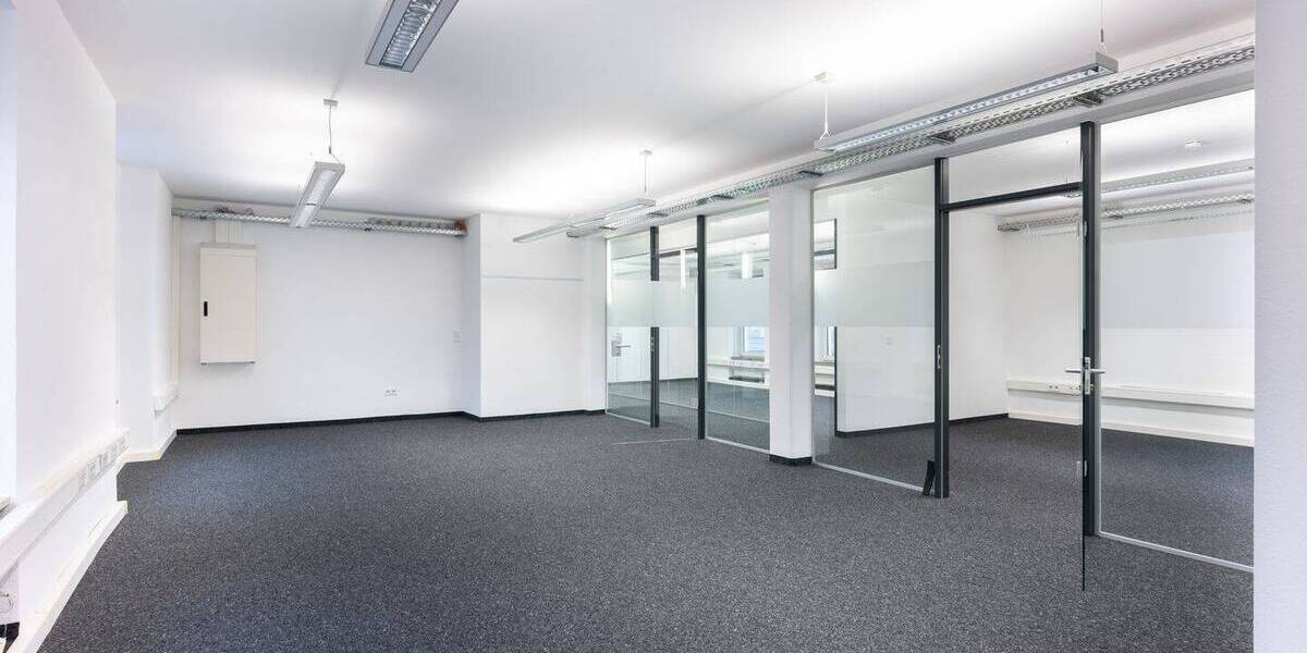 Gewerbeobjekt Würzburg Frauenland - 4 Zimmer, 150 m&sup2;, 1.718&euro; | Angebot:24113023