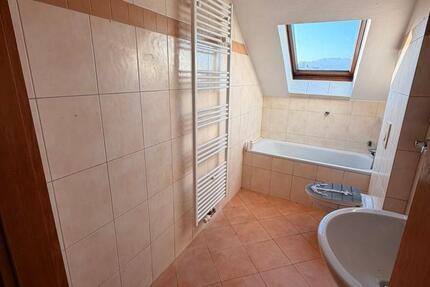 Wohnung Arnstadt - 4 Zimmer, 65 m&sup2;, 520&euro; | Angebot:24613162