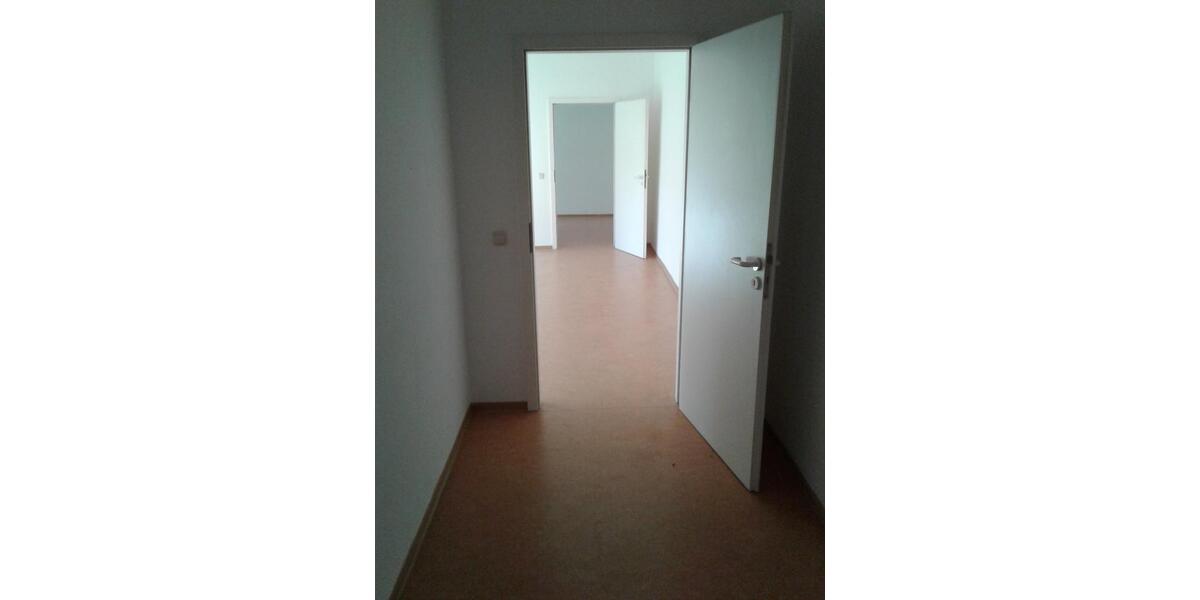 Etagenwohnung Großenhain - 3 Zimmer, 104 m&sup2;, 575&euro; | Angebot:25869648
