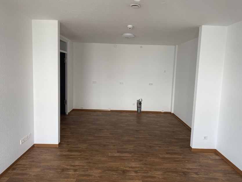 OberWohnung mit Balkon in zentraler Lage!