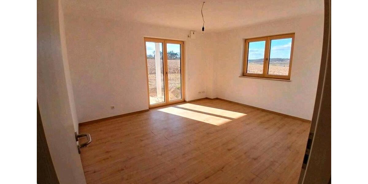 Erdgeschoßwohnung Großmehring - 6 Zimmer, 160 m&sup2;, 1.826&euro; | Angebot:25978827