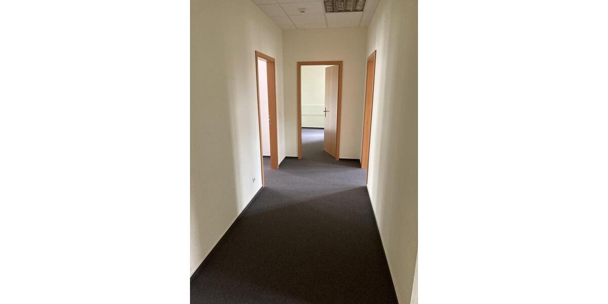 Etagenwohnung Dannenberg (Elbe) - 3 Zimmer, 120 m&sup2;, 900&euro; | Angebot:26422288