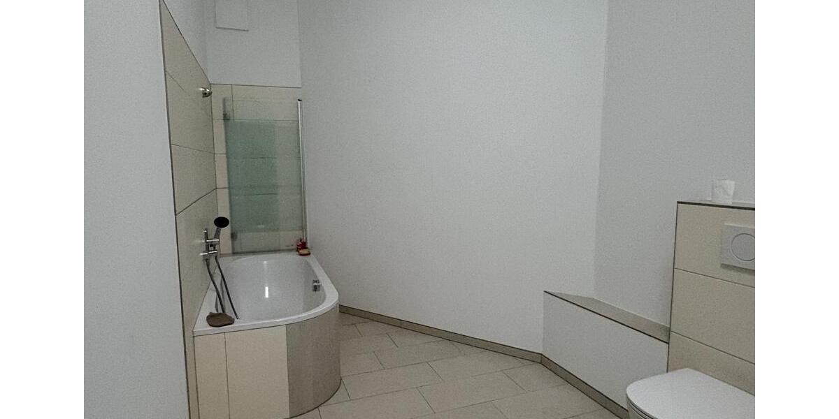 Dachgeschoßwohnung Hutthurm - 4.5 Zimmer, 104 m&sup2;, 970&euro; | Angebot:23662654