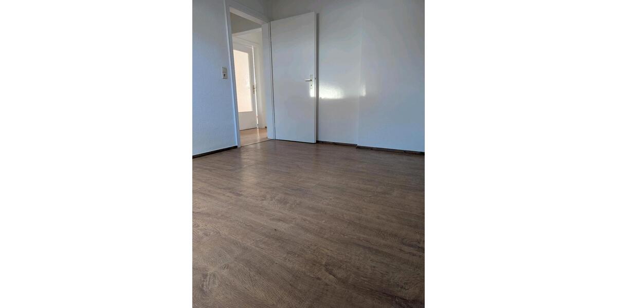 Dachgeschoßwohnung Springe - 3 Zimmer, 60 m&sup2;, 500&euro; | Angebot:25929332