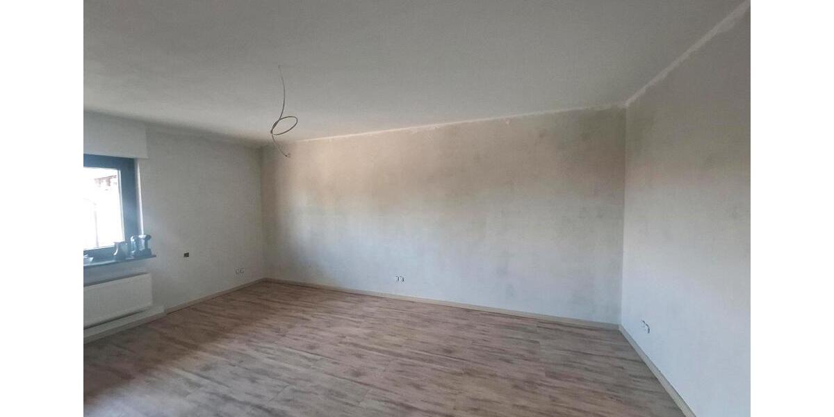 Erdgeschoßwohnung Großenlüder - 4.5 Zimmer, 100 m&sup2;, 1.150&euro; | Angebot:26254490