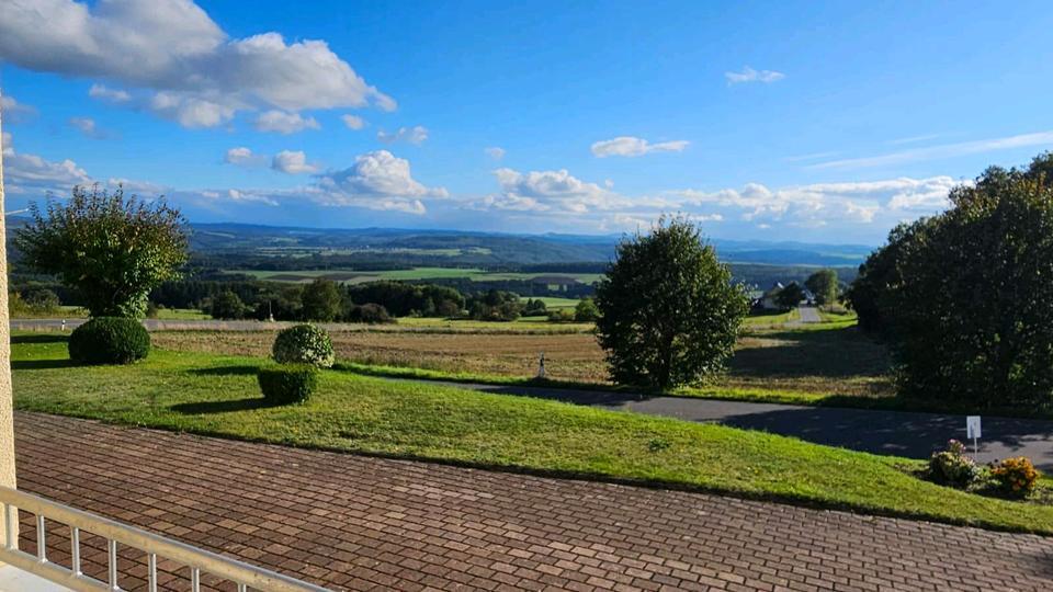 Helle 2-Zimmer Wohnung mit Fernblick zimmer