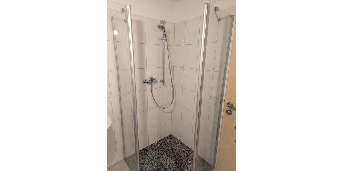 Dachgeschoßwohnung Ballenstedt - 3 Zimmer, 67 m&sup2;, 402&euro; | Angebot:23818827