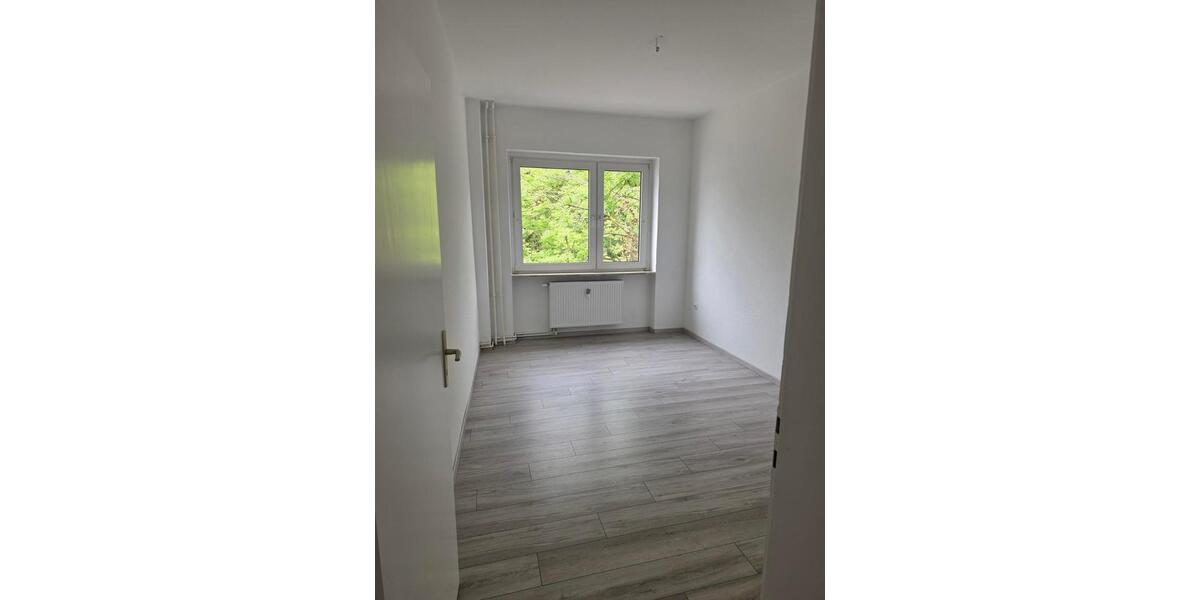 Etagenwohnung Duisburg - 3.5 Zimmer, 80 m&sup2;, 550&euro; | Angebot:26633902