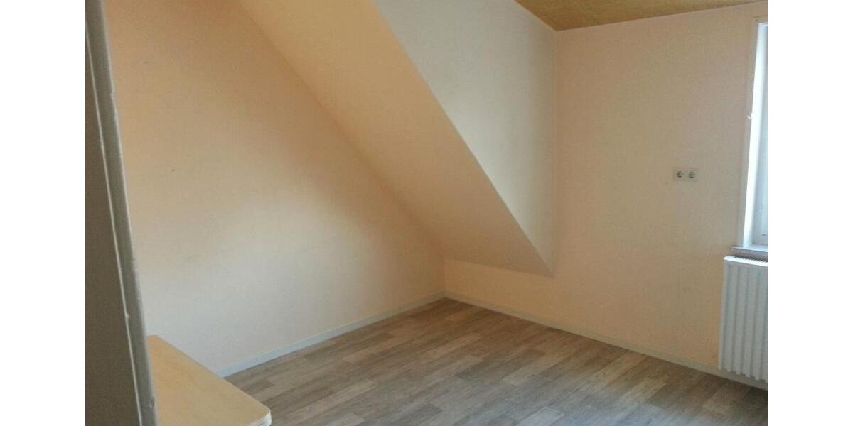 Etagenwohnung Weste - 5 Zimmer, 98 m&sup2;, 670&euro; | Angebot:26050383