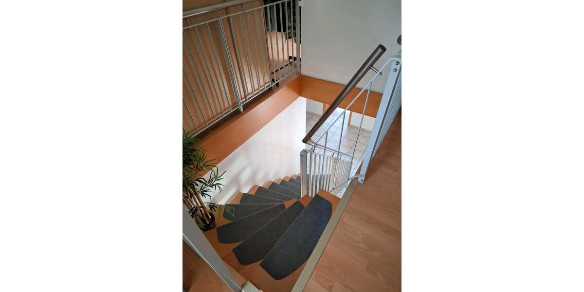 Dachgeschoßwohnung Bibertal - 5 Zimmer, 149 m&sup2;, 1.050&euro; | Angebot:26241905