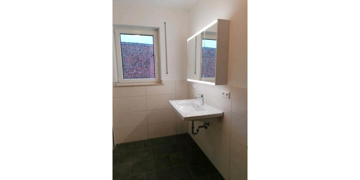 Etagenwohnung Adelshofen - 4 Zimmer, 113 m&sup2;, 790&euro; | Angebot:26522817