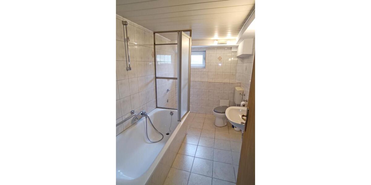 Erdgeschoßwohnung Illingen - 4 Zimmer, 80 m&sup2;, 680&euro; | Angebot:24836039