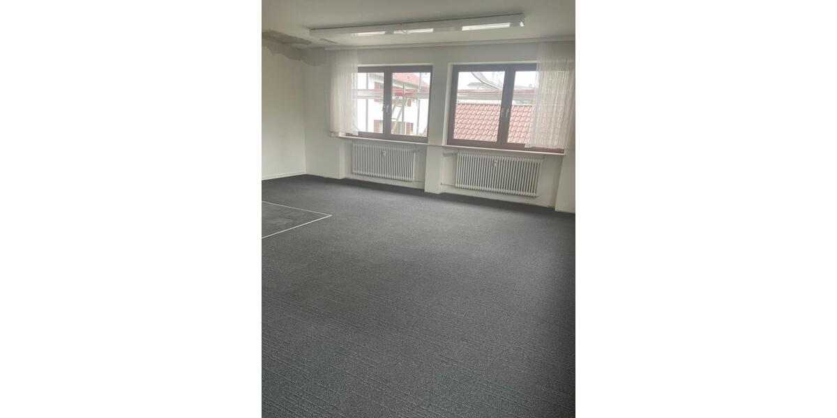 Etagenwohnung Reutlingen Reutlingen (Kernstadt) - 3.5 Zimmer, 130 m&sup2;, 1.500&euro; | Angebot:26566839