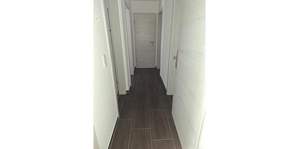 Etagenwohnung Gröningen - 2 Zimmer, 50 m&sup2;, 450&euro; | Angebot:25751602