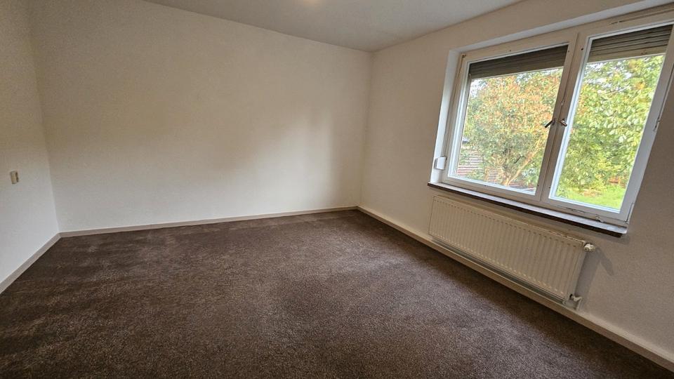 Etagenwohnung Großröhrsdorf - 3 Zimmer, 68 m&sup2;, 500&euro; | Angebot:26226457