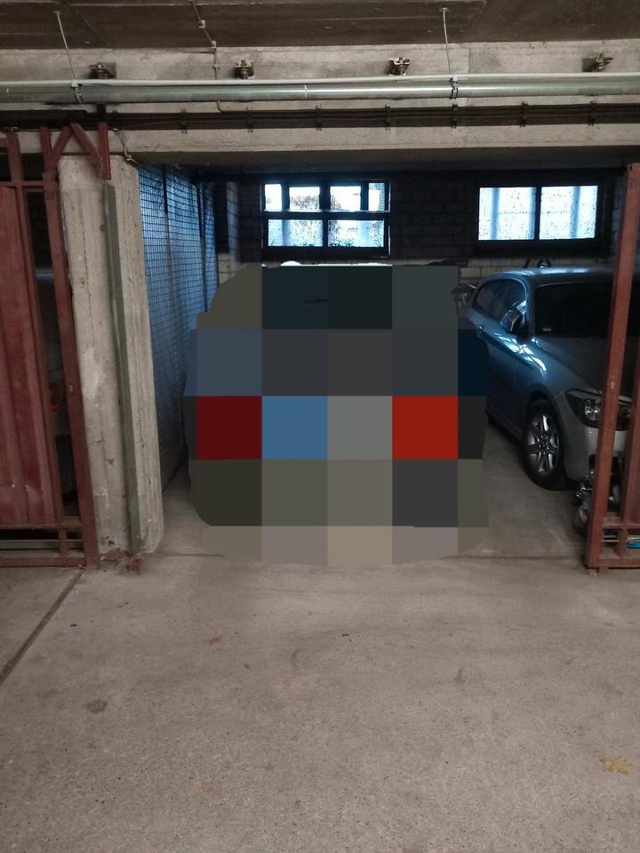Tief Garagenstellplatz Doppelgarage zu vermieten