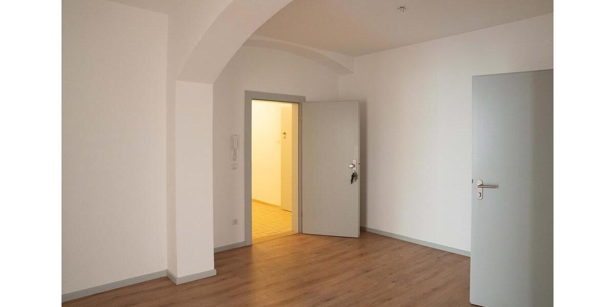 Erdgeschoßwohnung Deggendorf - 3 Zimmer, 122 m&sup2;, 1.099&euro; | Angebot:26618015