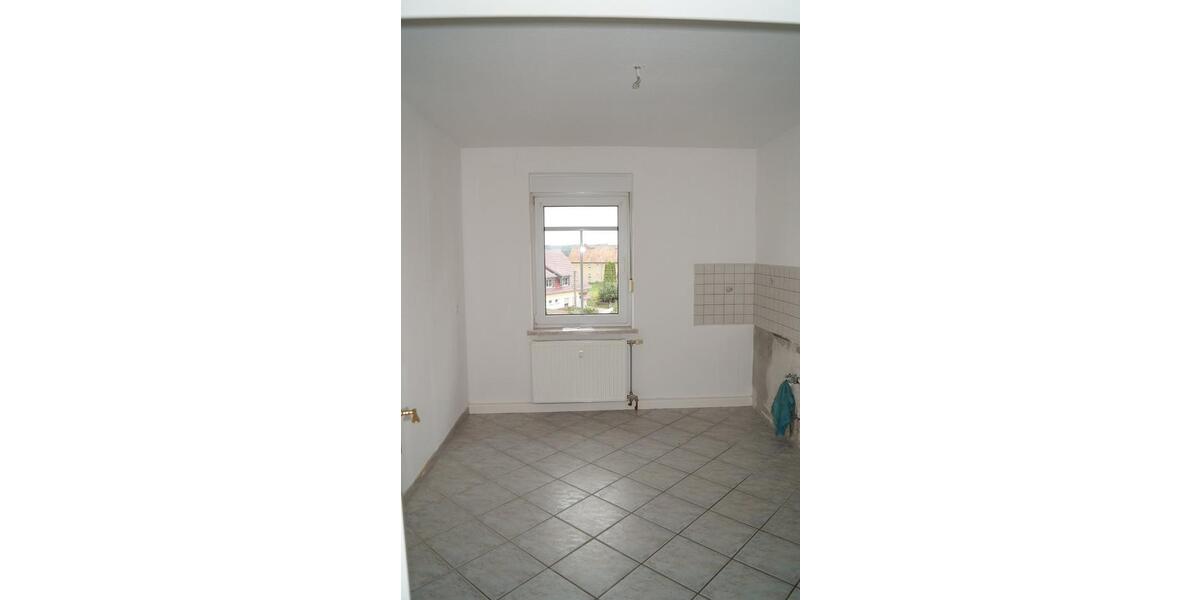 Etagenwohnung Frohburg - 3 Zimmer, 81 m&sup2;, 390&euro; | Angebot:23726598