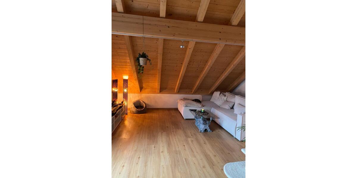 Dachgeschoßwohnung Stephansposching - 2 Zimmer, 62 m&sup2;, 610&euro; | Angebot:24417460