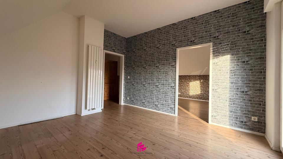 Dachgeschoßwohnung Bramsche - 3 Zimmer, 96 m&sup2;, 900&euro; | Angebot:26182915