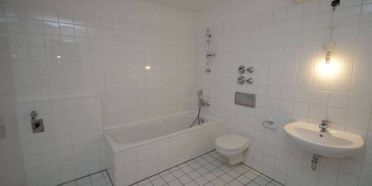 Etagenwohnung Jessen (Elster) Jessen - 3 Zimmer, 87 m&sup2;, 580&euro; | Angebot:26218645