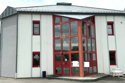 Schöne, großzügige Büroflächen an der B13, 208 qm, Gewerbegebiet Karlskron, Küche, Parkplätze 5 zimmer