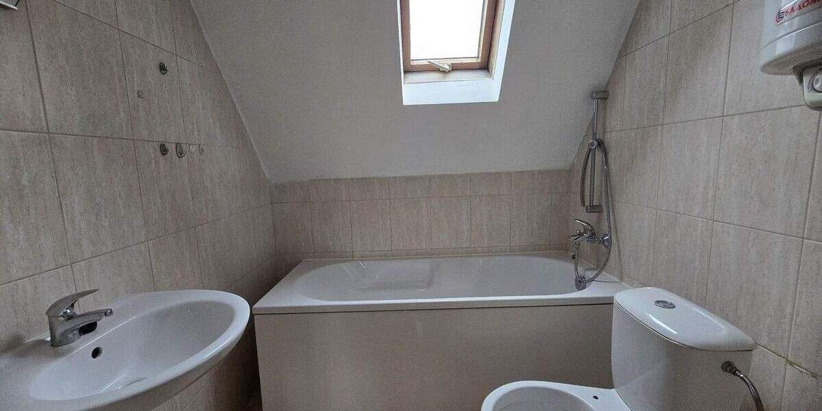 Etagenwohnung Wanfried - 2 Zimmer, 35 m&sup2;, 250&euro; | Angebot:25735924