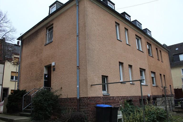 Hier wartet eine renovierte Wohnung auf Sie! zimmer