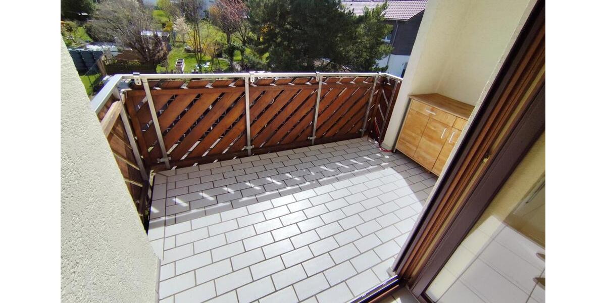 Dachgeschoßwohnung Neuenbürg - 3.5 Zimmer, 85 m&sup2;, 1.230&euro; | Angebot:26050720