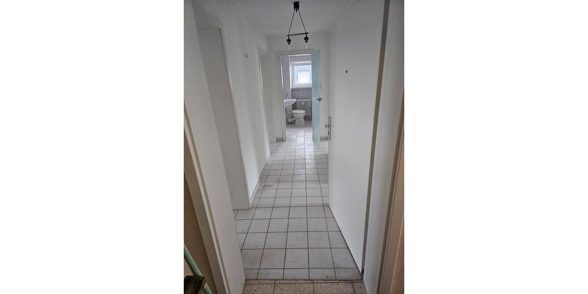 Etagenwohnung Pirmasens - 3 Zimmer, 73 m&sup2;, 350&euro; | Angebot:25228705