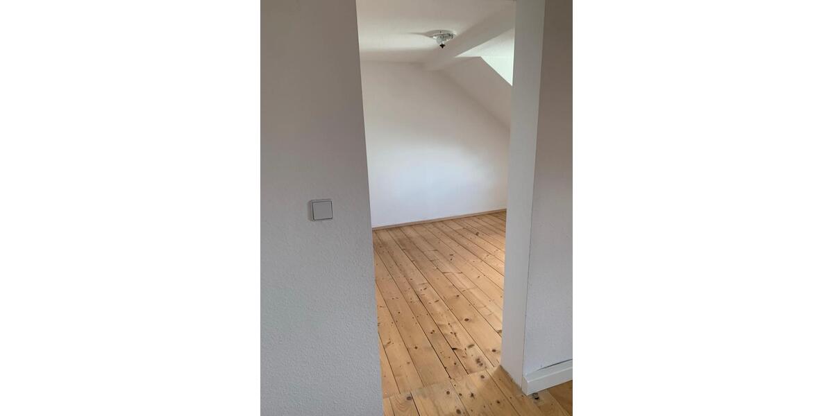 Dachgeschoßwohnung Schwarzenberg/Erzgebirge Erzgebirge - 3 Zimmer, 63 m&sup2;, 330&euro; | Angebot:26639595
