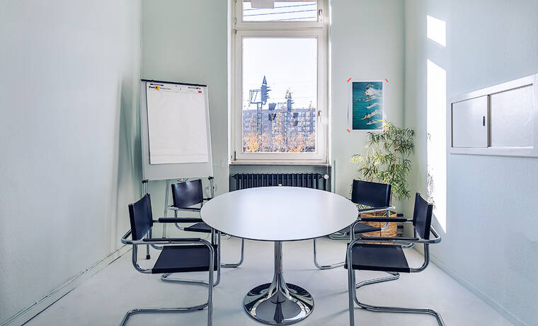 Offener Arbeitsplatz mitten im Herzen Hamburgs zu vermieten - All-in-Miete