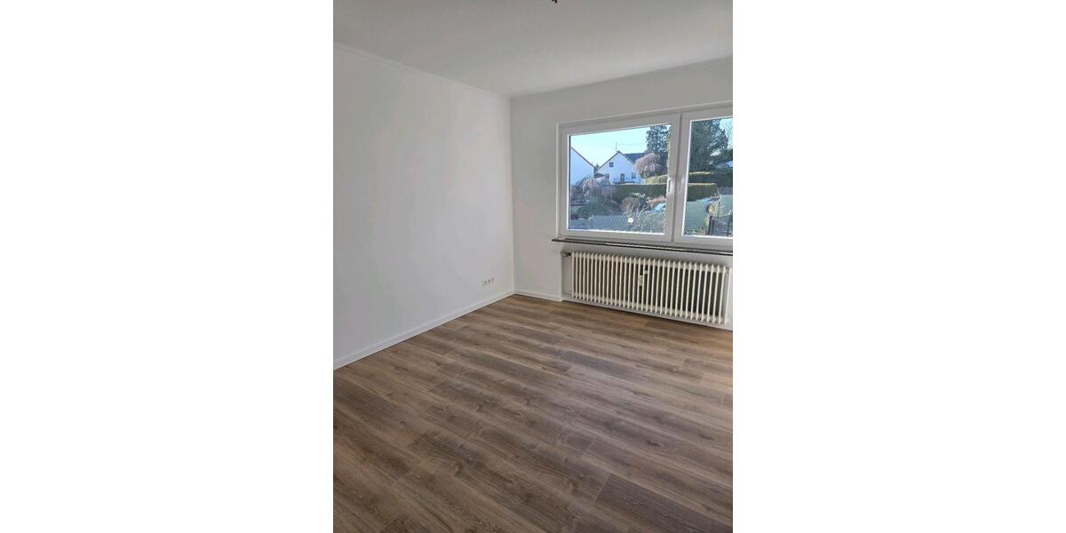Etagenwohnung Neunkirchen-Seelscheid Seelscheid - 3 Zimmer, 93 m&sup2;, 900&euro; | Angebot:26049774