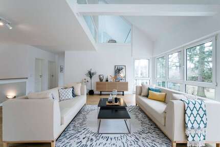 Haus zum Mieten in Bad Homburg 6.500 € 400 m²