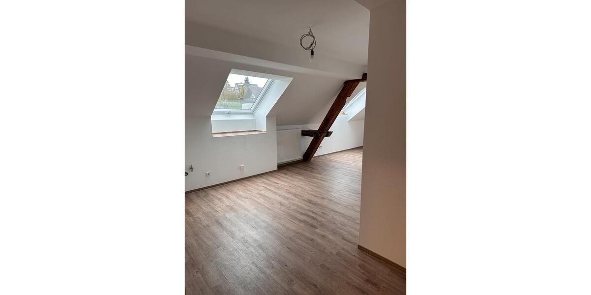 Dachgeschoßwohnung Neukirchen - 3 Zimmer, 68 m&sup2;, 1.234&euro; | Angebot:24431277