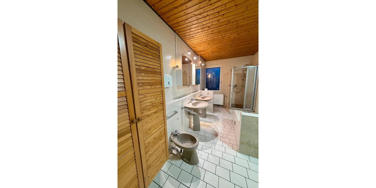 Bauernhaus, Landhaus Wittingen - 10 Zimmer, 350 m&sup2;, 1.850&euro; | Angebot:26417062