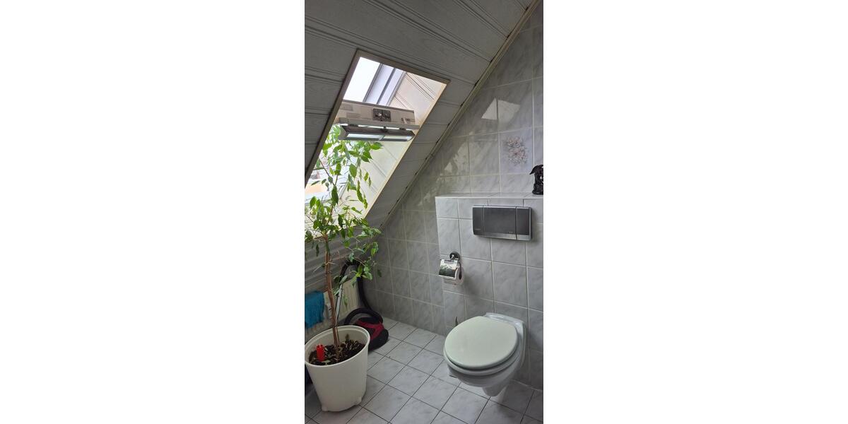 Dachgeschoßwohnung Schönebeck (Elbe) - 1 Zimmer, 28 m&sup2;, 180&euro; | Angebot:25023251