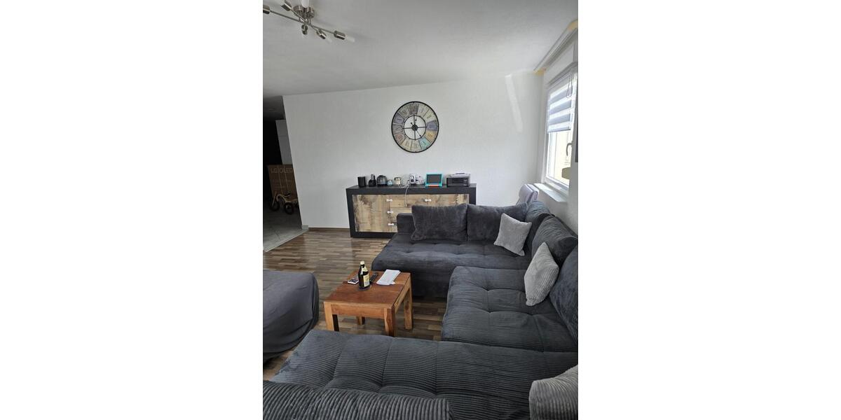 Etagenwohnung Kirchheim am Neckar - 3 Zimmer, 90 m&sup2;, 1.060&euro; | Angebot:26698179