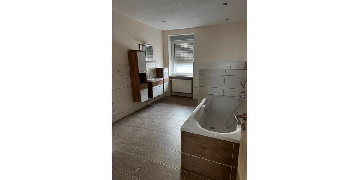 Doppelhaushälfte Klostermansfeld - 4 Zimmer, 122 m&sup2;, 1.000&euro; | Angebot:25868697