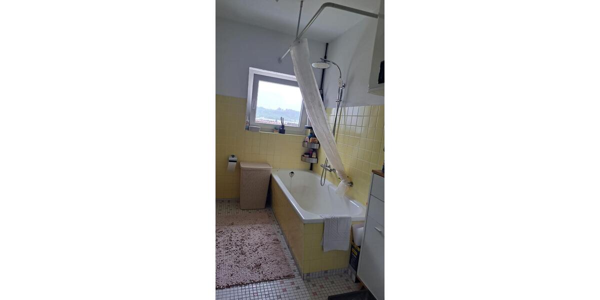Etagenwohnung Losheim am See - 3 Zimmer, 75 m&sup2;, 700&euro; | Angebot:26549979