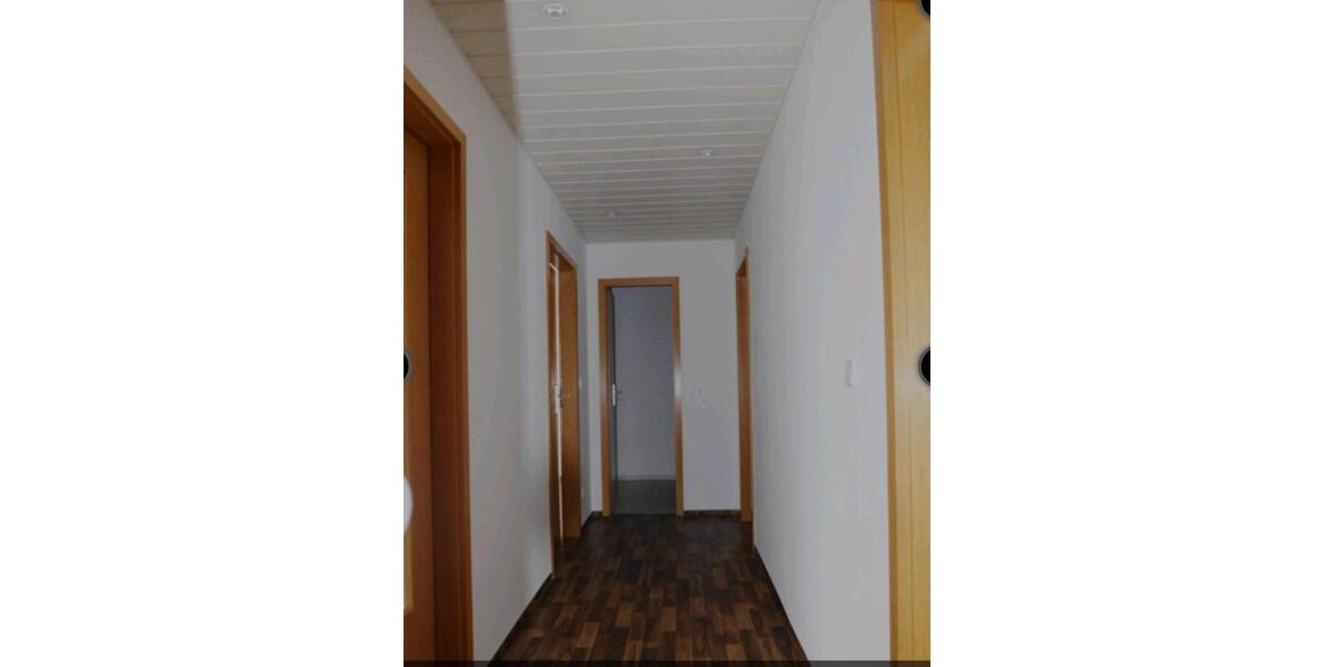 Dachgeschoßwohnung Burgstädt - 3 Zimmer, 69 m&sup2;, 555&euro; | Angebot:26374938
