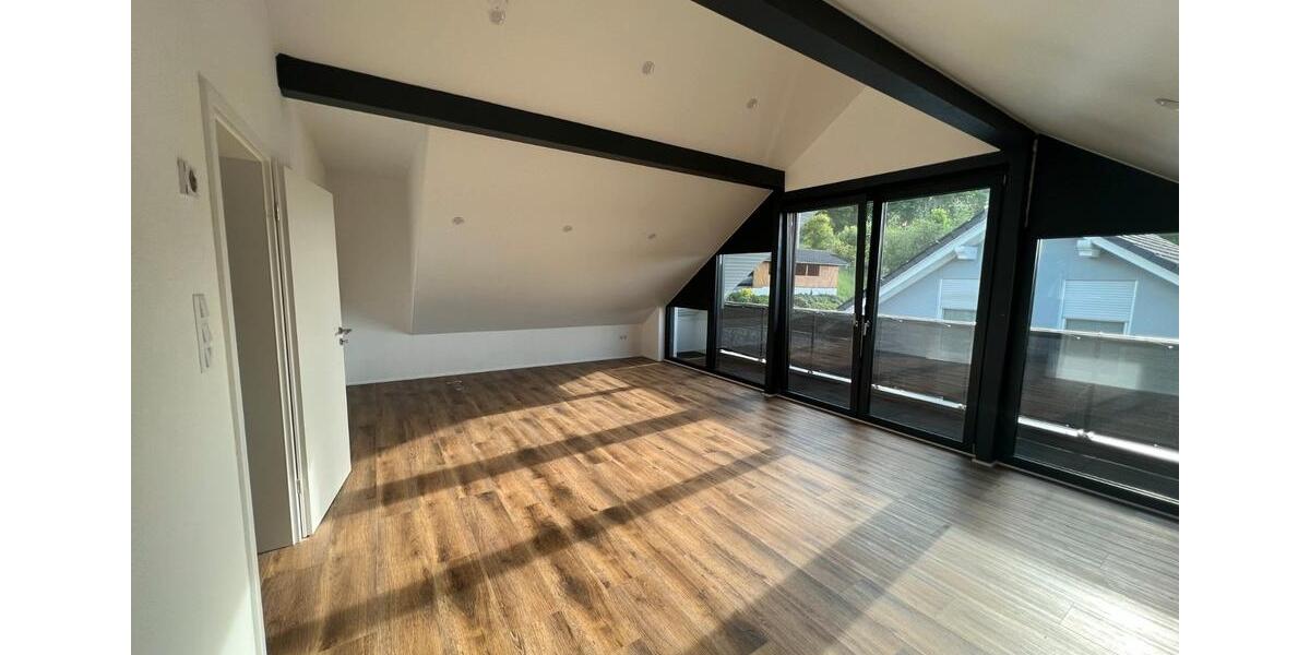 Maisonettenwohnung Siegen - 4 Zimmer, 175 m&sup2;, 1.900&euro; | Angebot:26531295