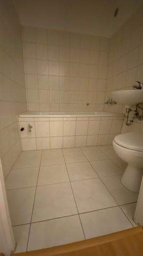 Etagenwohnung Kindelbrück - 3 Zimmer, 75 m&sup2;, 489&euro; | Angebot:23959960