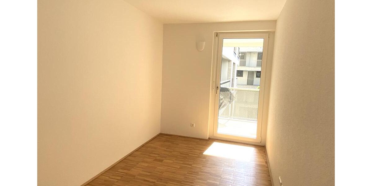Etagenwohnung Leonberg - 4 Zimmer, 105 m&sup2;, 1.837&euro; | Angebot:23644746