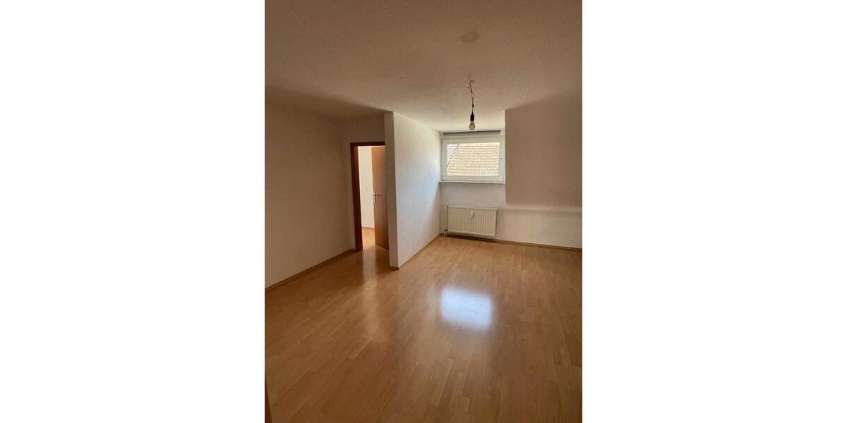 Etagenwohnung Saarlouis - 4 Zimmer, 105 m&sup2;, 900&euro; | Angebot:26096755