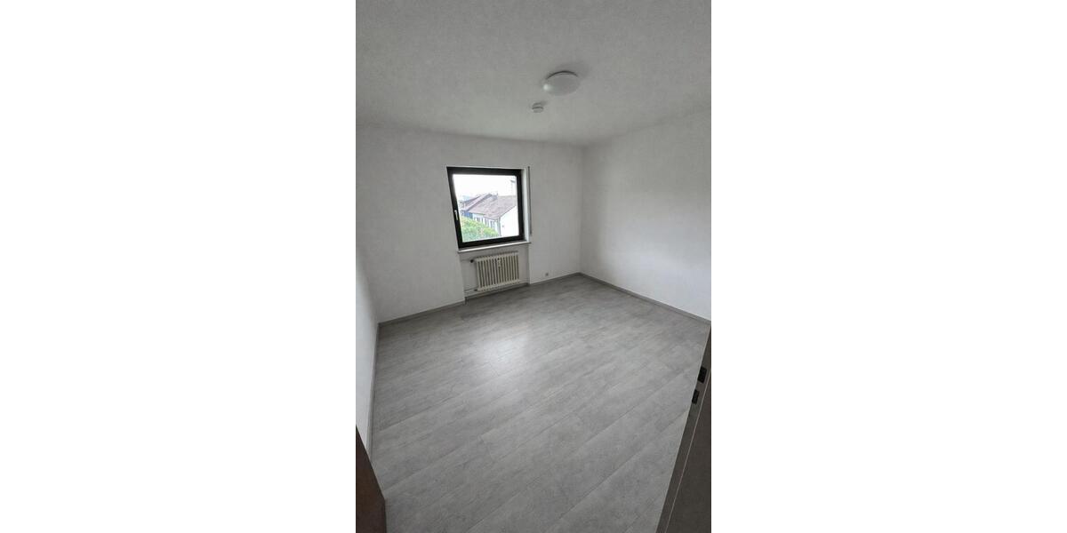 Erdgeschoßwohnung Laufenburg (Baden) - 4 Zimmer, 110 m&sup2;, 1.100&euro; | Angebot:26051289