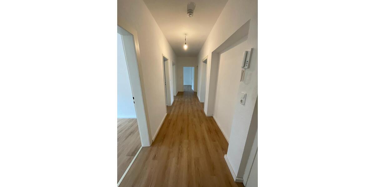 Erdgeschoßwohnung Remscheid - 3.5 Zimmer, 94 m&sup2;, 699&euro; | Angebot:25224459