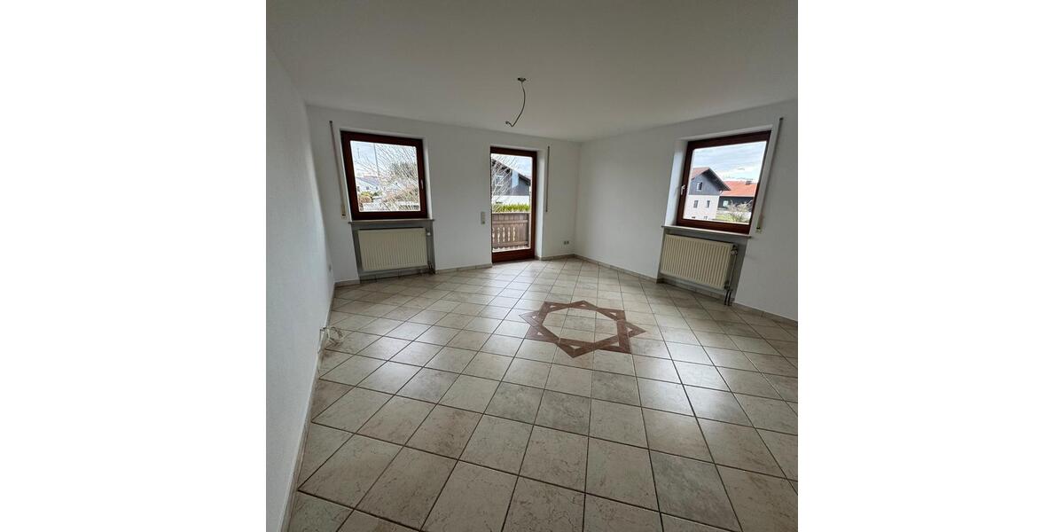 Etagenwohnung Wittibreut - 4 Zimmer, 127 m&sup2;, 710&euro; | Angebot:26004640