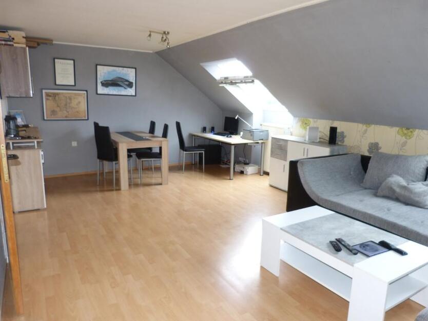 Helle DG Wohnung zimmer